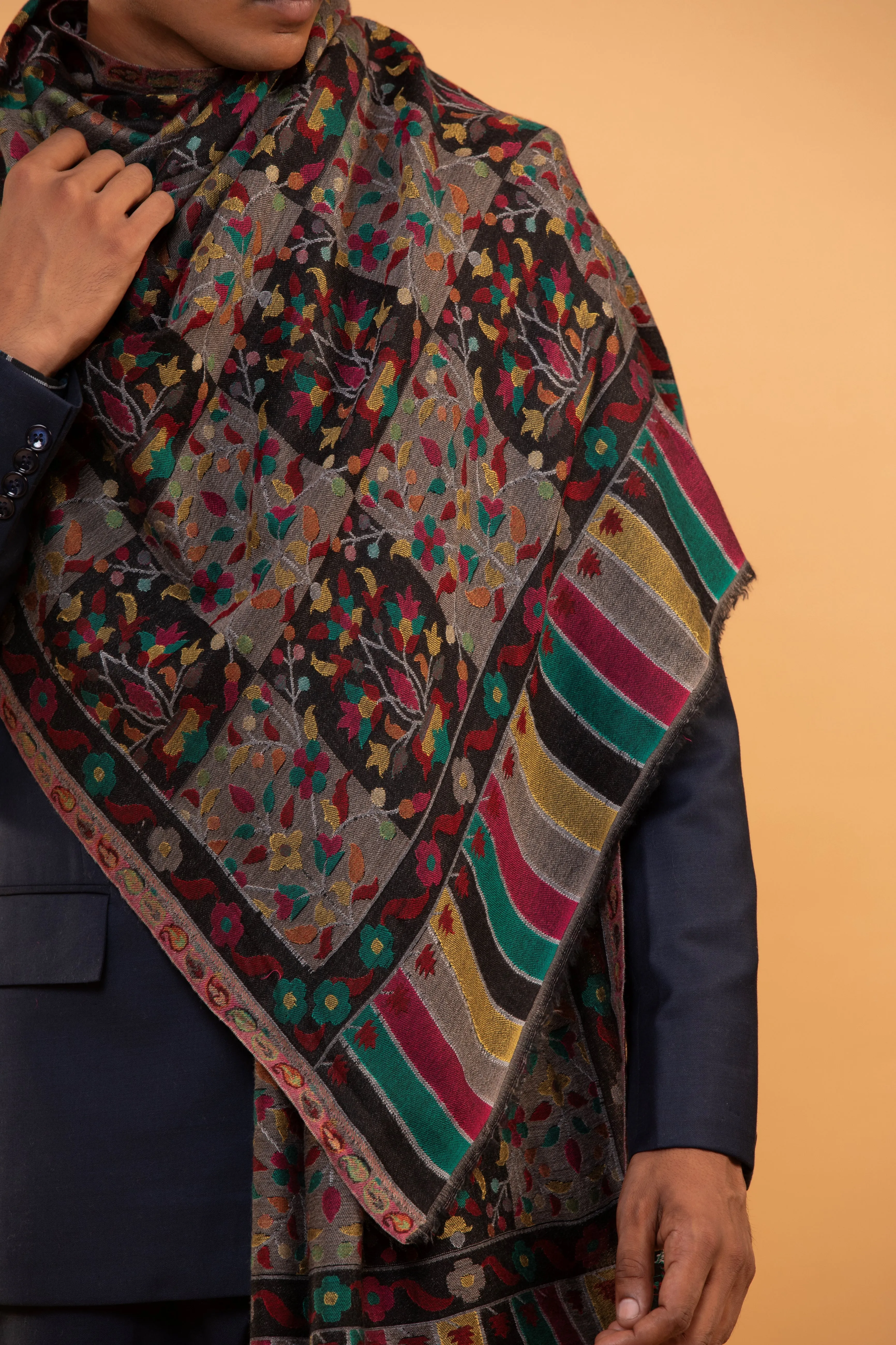 Box Buta Black Shawl with Multi-Leaf Kani Woven Design
