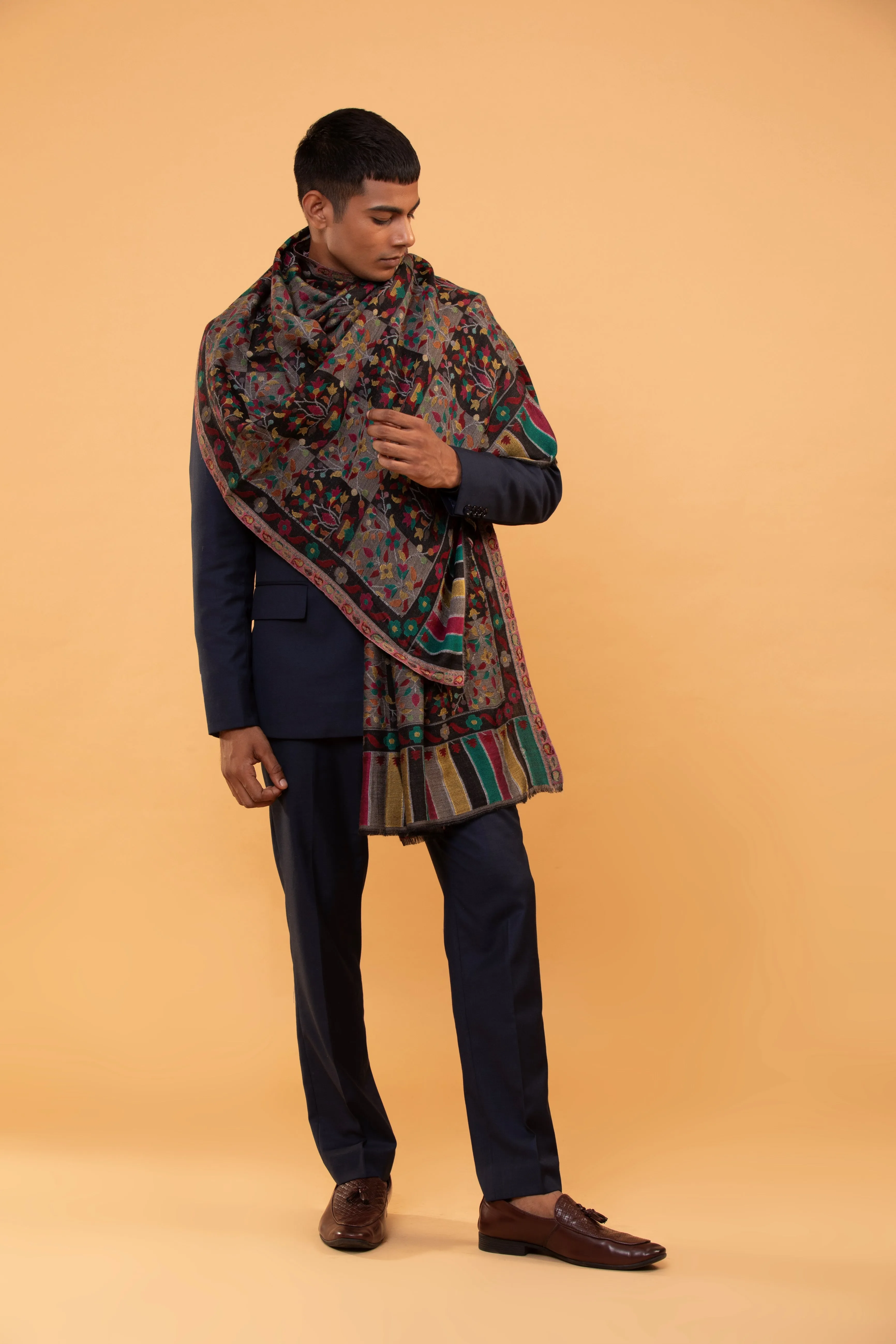 Box Buta Black Shawl with Multi-Leaf Kani Woven Design