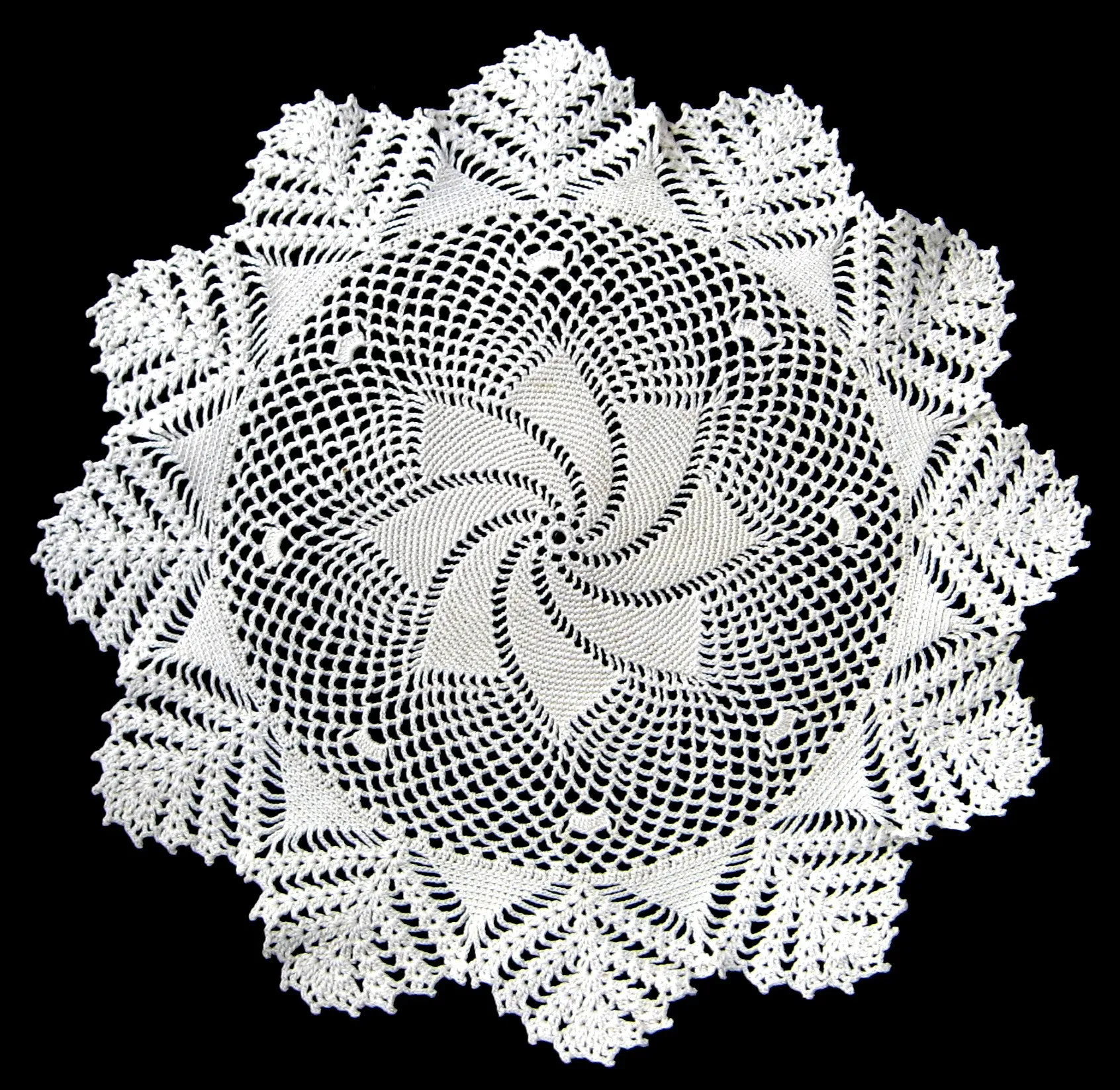 Doily English Thread Crochet Swirled Star Hand Made 1920s