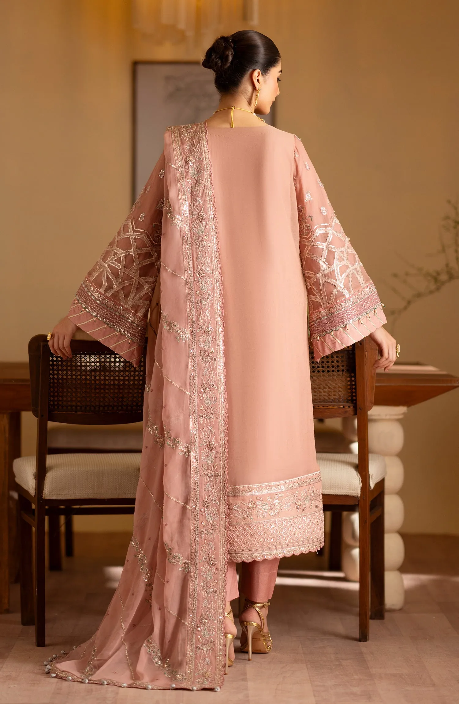 Emaan Adeel Romansiyyah Luxury Formals – Saleha