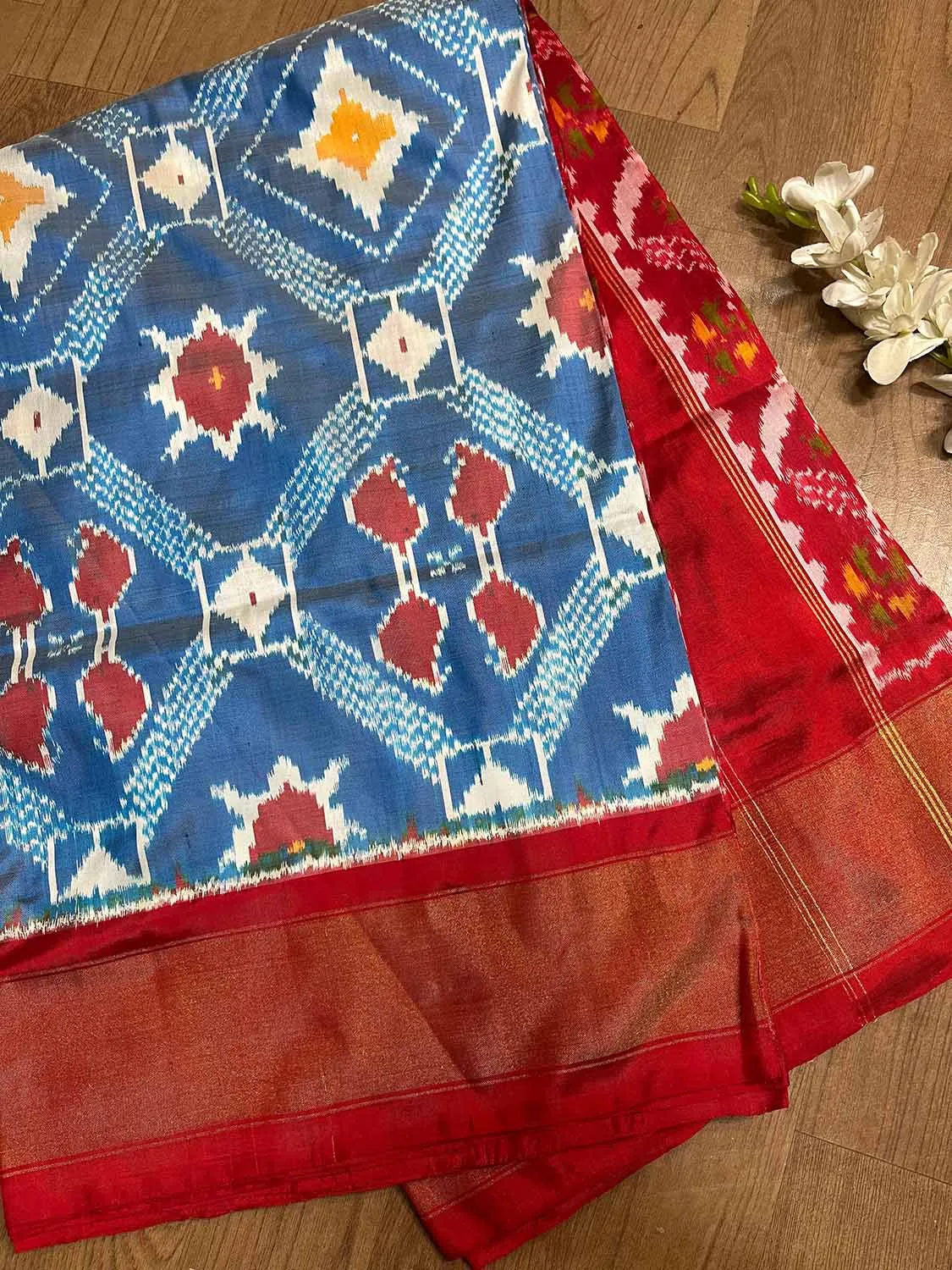 Exquisite Blue Handloom Pochampally Single Ikat Pure Silk Saree