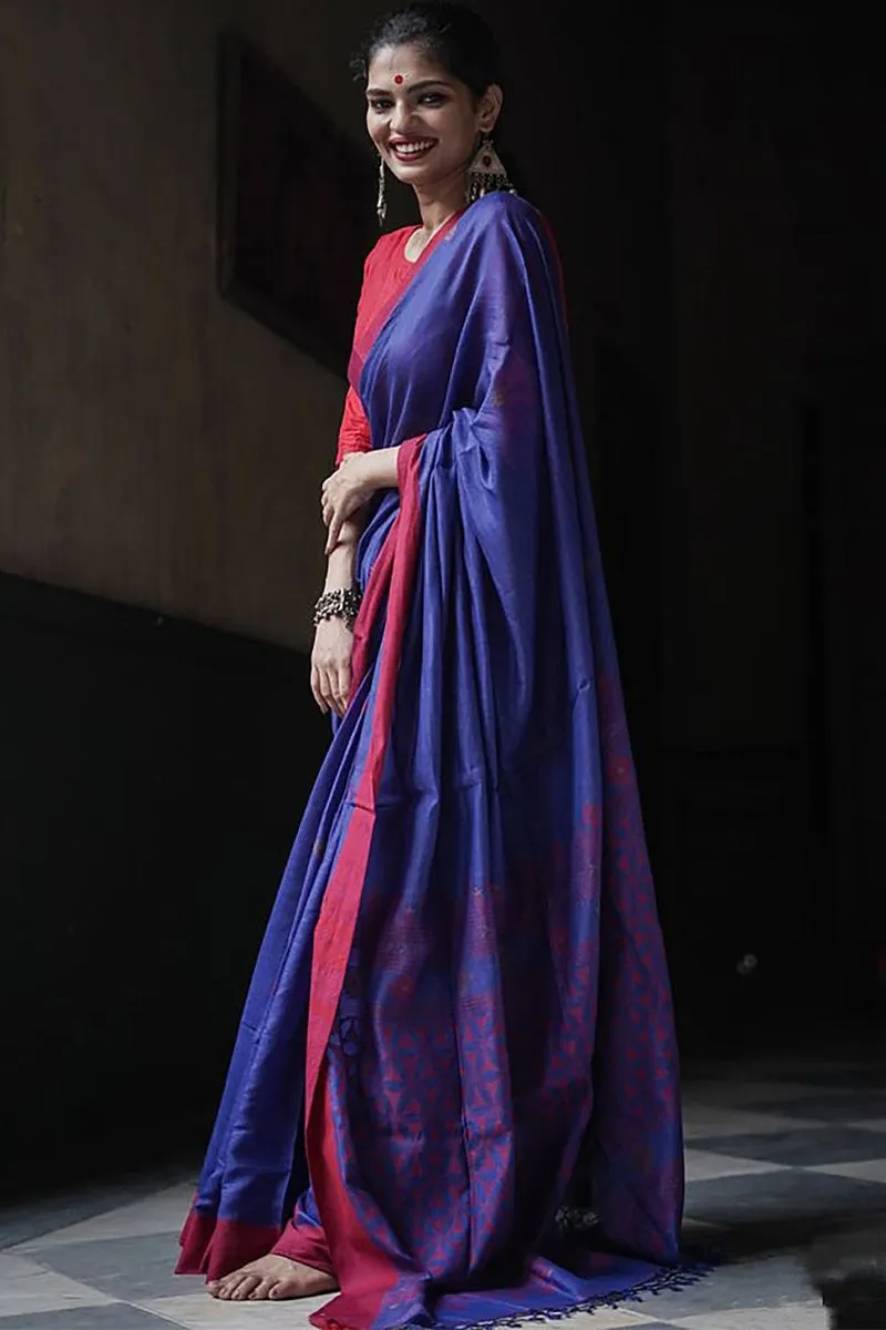 Intricate Blue Cotton Silk Saree With Admirable Blouse Piece
