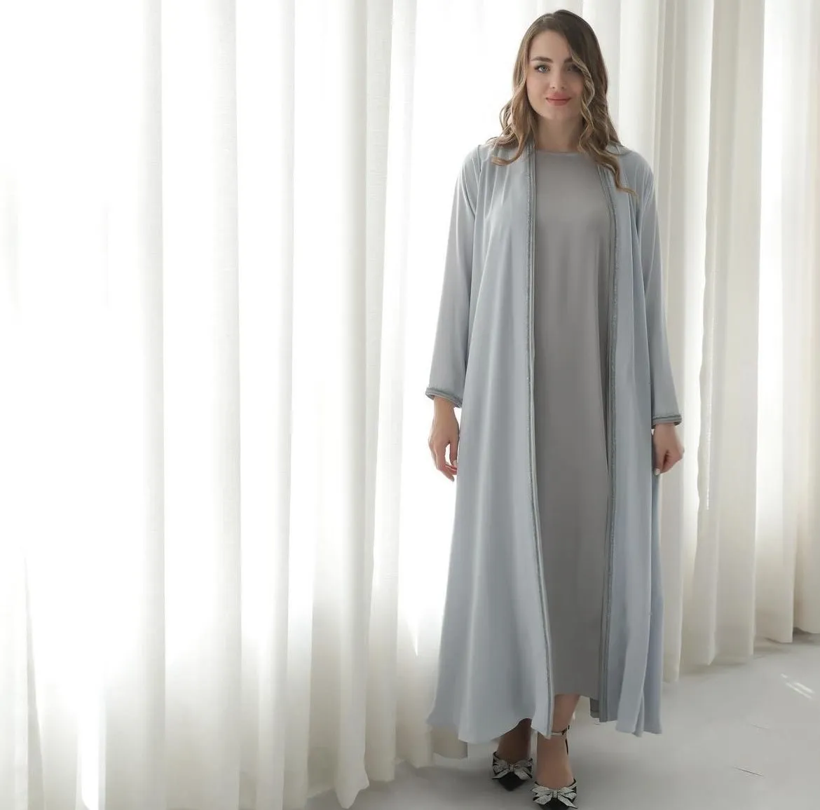LN-1413 ABAYA