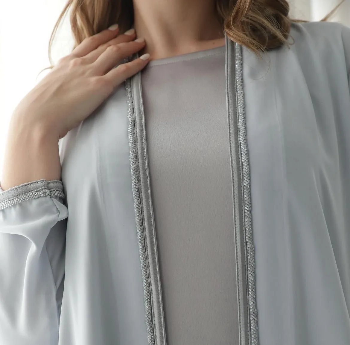 LN-1413 ABAYA